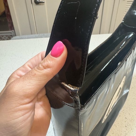 SOLD 🛑 Gucci Vintage Patent Leather Shoulder Bag  
Y2K Interlocking GG w/ COA - Picture 6 of 12